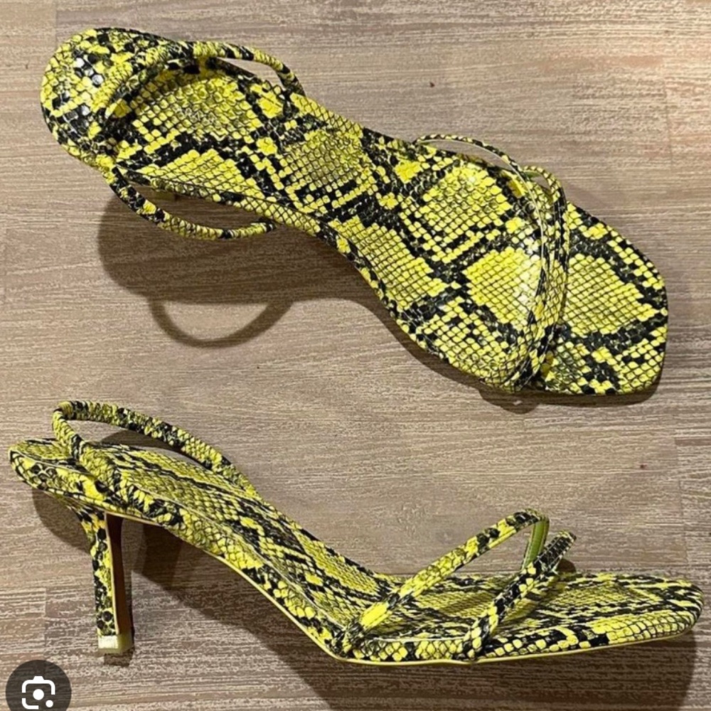 Zara kitten heel